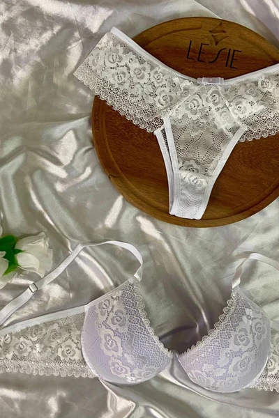 Conjunto rendado, com bojo e aro - Cod. 352