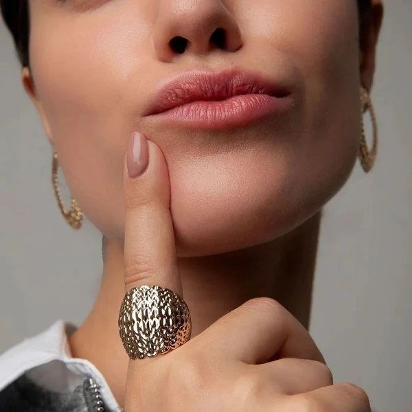 Anel Stitch Dourado Banhado a Ouro 18k Elegante Presente Feminino