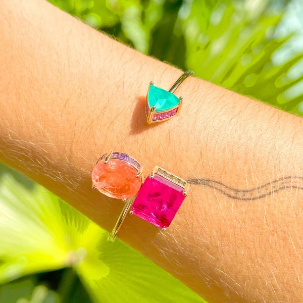Bracelete Feminino com pedras fusion formas geométricas Dourado Banhado a Ouro 18k Elegante Presente Feminino