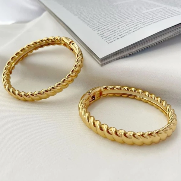 Bracelete Feminino trançado Dourado Banhado a Ouro 18k Elegante Presente Feminino
