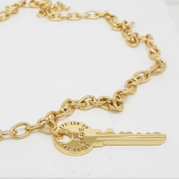 Colar Feminino Chave Dourado Banhado a Ouro 18k Elegante Presente Feminino