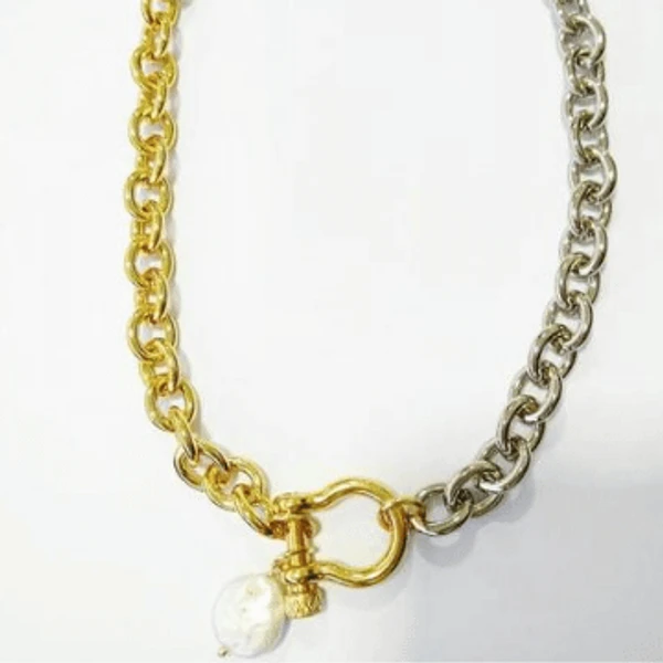 Colar Feminino torniquete e pérola Dourado Banhado a Ouro 18k Elegante Presente Feminino