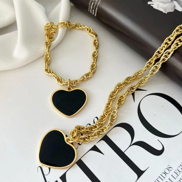 Pulseira Feminina com pingente coração com resina Dourado Banhado a Ouro 18k Elegante Presente Feminino