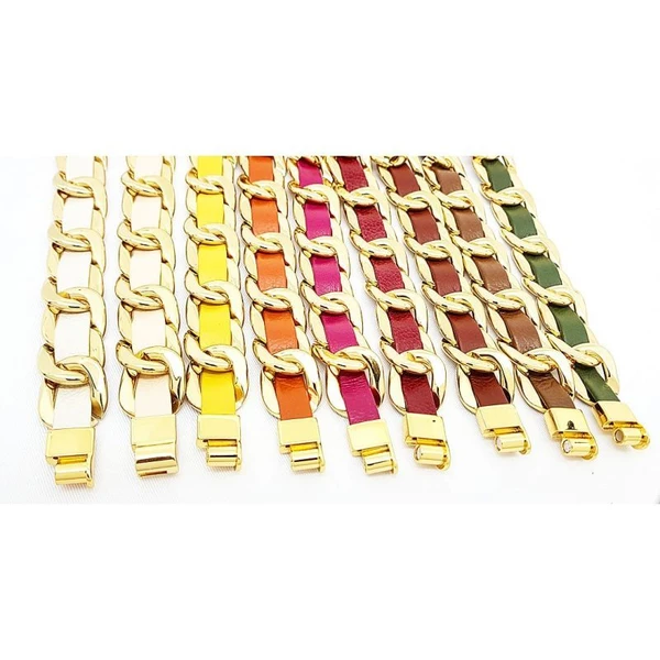 Pulseira Feminina de elos largos com couro com Detalhes Dourados Banhados a Ouro 18k Elegante Presente Feminino