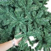 Árvore de Natal verde com base metálica 1750 galhos 2,70 metros
