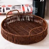 Bandeja redonda de plástico trançado com alça Rattan Lyor 26,5x26,5x10