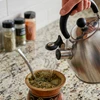 Chaleira de inox com apito 2,5 litros