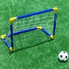 Chute a gol com trave, bola de futebol e bomba de ar