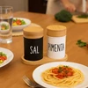 Conjunto 2 porta condimentos com tampa e bandeja de bambu para sal e pimenta Doha 90 ml