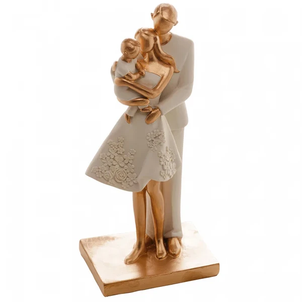 Escultura em resina Família casal com um filho Wolff 9x7x20