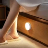 Lâmpada LED com sensor de presença