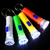 Lanterna LED de plástico à pilhas 6,5 cm