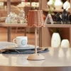 Luminária de mesa com 3 tons de luz Lagoon bege Wolff