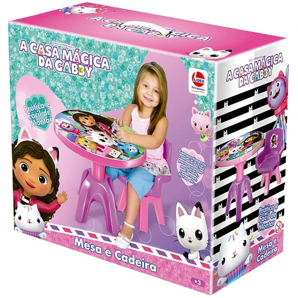 Mesa com cadeira A Casa Mágica da Gabby