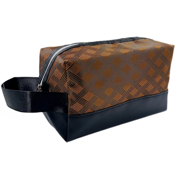 Necessaire masculina clássica com alça fixa e fechamento por zíper 21x11x13