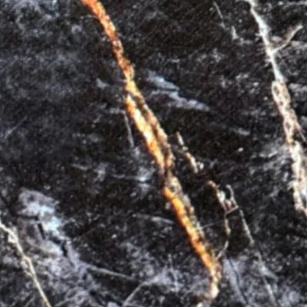 Papel de parede autoadesivo mármore preto com detalhes dourados 45x500