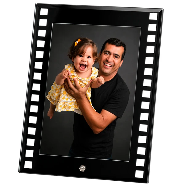 Porta retrato com moldura clássica em formato de rolo de filme fotográfico 15x20