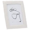 Porta retrato em poliresina texturizada efeito mármore branco 15x20