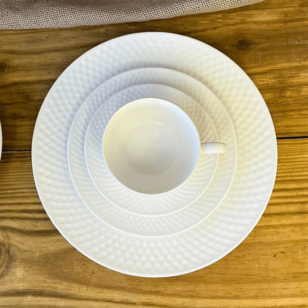 Prato fundo em cerâmica Split White Alleanza 25 cm