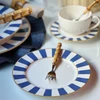 Prato raso em cerâmica Stripe Azul Alleanza 29 cm