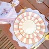 Prato raso em cerâmica Stripe Rosa Alleanza 29 cm