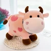 Vaca fofinha de pelúcia com ventosa para pendurar 27 cm