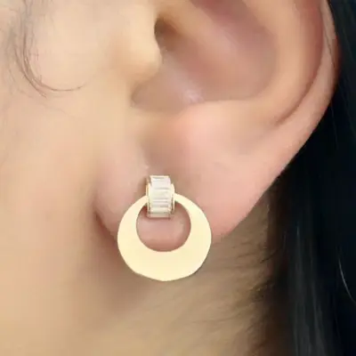 BRINCO ARGOFRONTAL CRAVEJADO BANHO OURO 18K