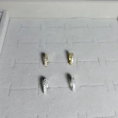 BRINCO ARGOLINHA FILETE UNICO ZIRCONIA BANHO: OURO 18K/PRATA 999