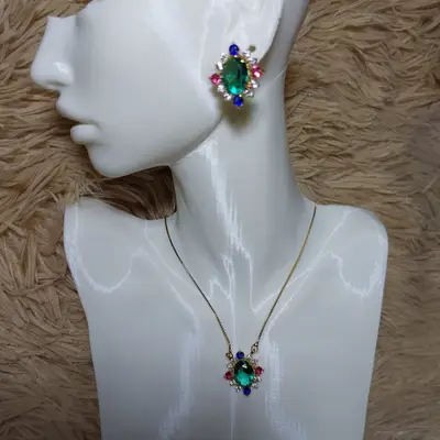 CONJUNTO PEDRA OVAL COM ZIRCONIA COLORIDA EM VOLTA BANHO OURO 18K