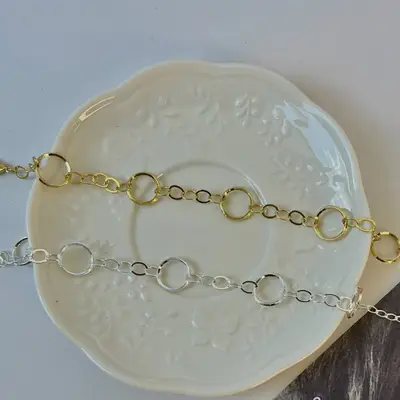 PULSEIRA CORRENTE ESFERA VAZADA INTERCALADAS BANHADO OURO 18K
