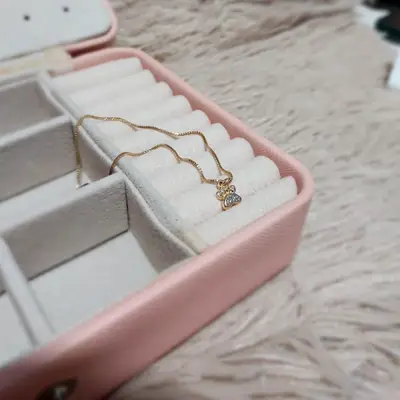 TORNOZELEIRA PINGENTE PATINHA COM ZIRCONIA BANHO 18K