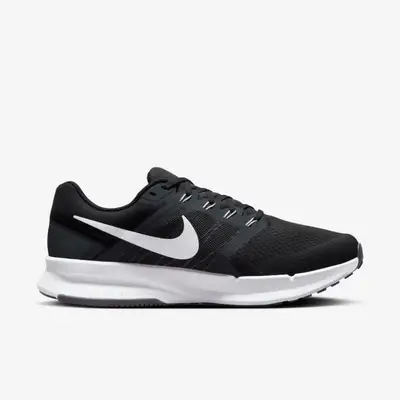 NIKE RUN SWIFT 3 TENIS