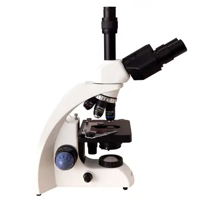Microscópio Biológico Trinocular 40x  1000x (opc a 2000X), Ilum LED e Bat. Recar.
