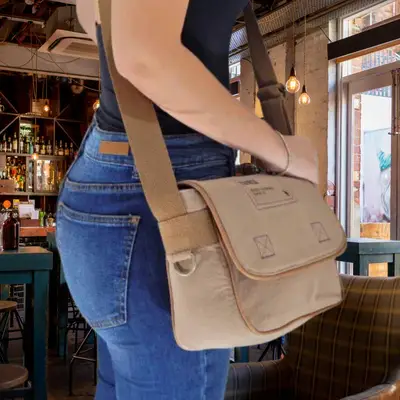 Bolsa Feminina Baguete de Lona e Couro Zup