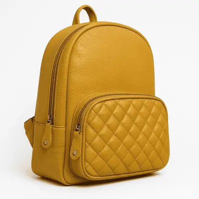 Mochila Feminina de Couro Nina Matê.