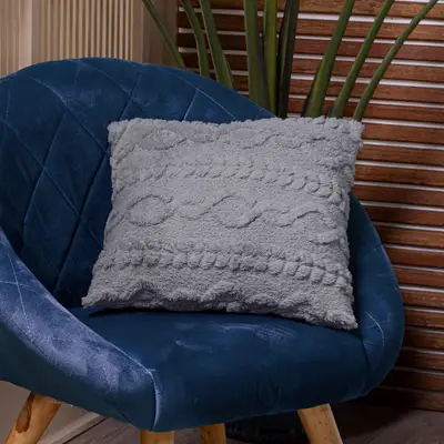 Capa de Almofada Zurique em Manta Trançada Alto Relevo Plush Fleece Flannel 45cm x 45cm - Decoração Luxo para Inverno