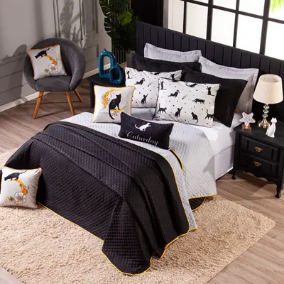 Kit Cobre Leito Gatos Preto/Cinza Dupla Face com Almofadas CASAL PADRÃO 07 Peças - Decoração Gatinhos Estrelas Lua