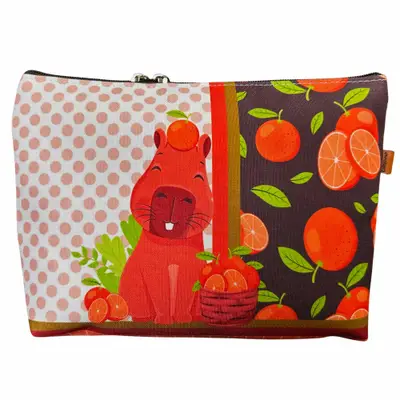 Nécessaire Slim Basic Capivara Laranjas