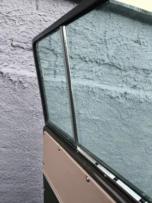 PAR CALHA ENTRE VIDROS KOMBI  1957 A 1975 INOX POLIDO
