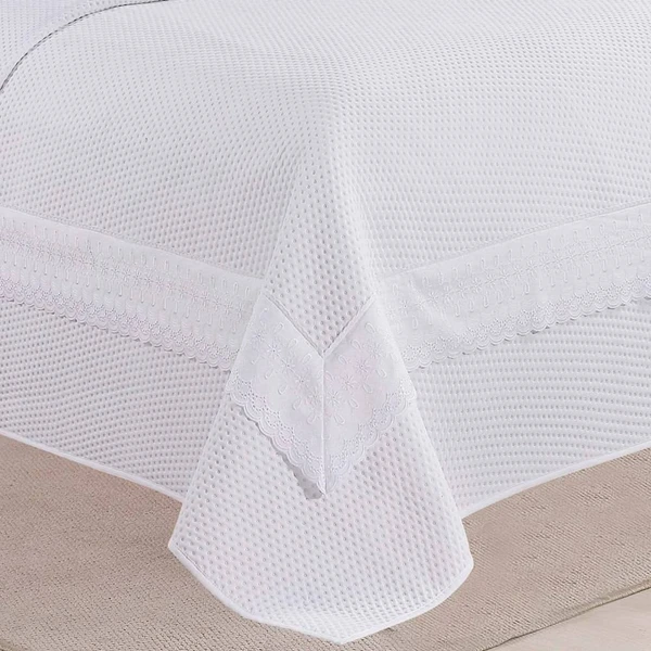 Cobre Leito Queen Majestic Bordado Inglês Micropercal 300 Fios Toque de Algodão 3 Peças - Branco - 100% Poliéster
